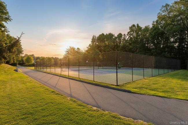 Building Photo - 71 Fox Run