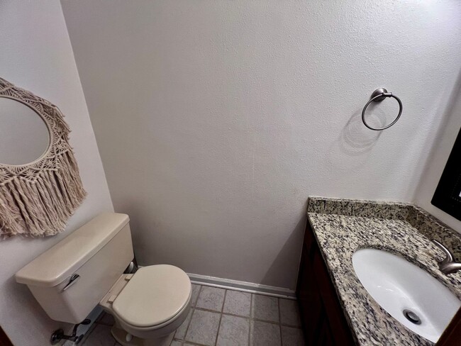 Building Photo - Come see this gorgeous townhouse in the desirable Ocean Lakes community!