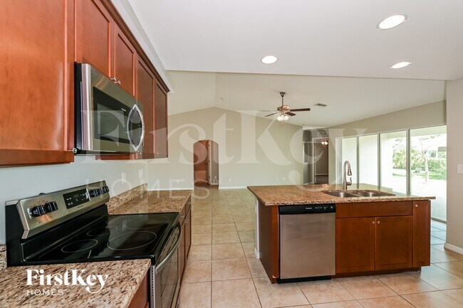 Building Photo - 1213 NW 16th Terrace