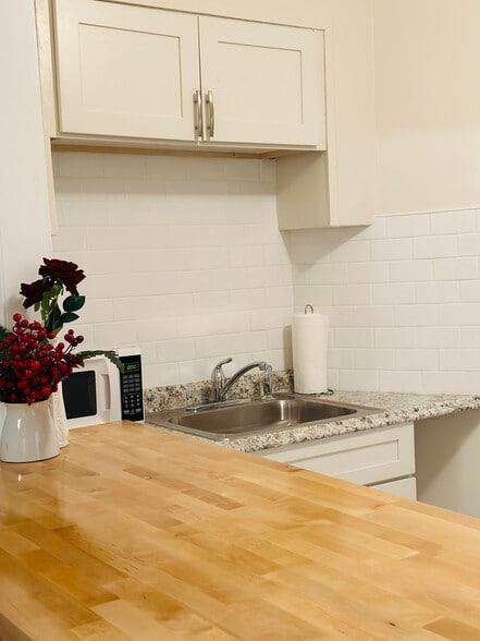 Building Photo - 1700 Kennedy Blvd