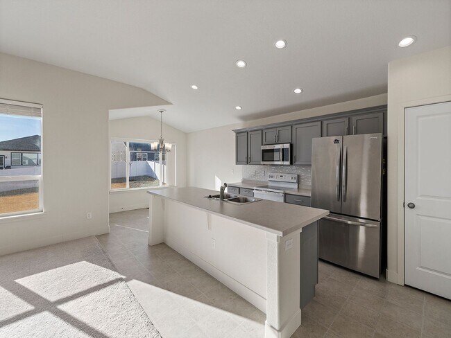 Building Photo - Excellent Home in Great Johnstown Area Available For Quick Move-In!