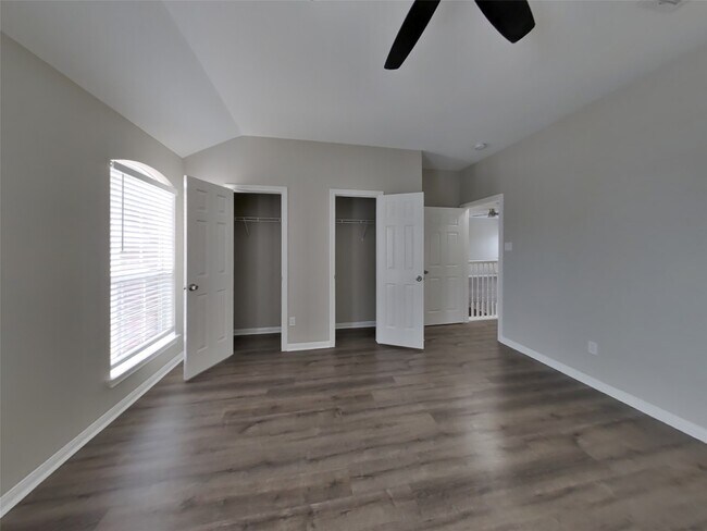 Building Photo - 4015 Camelia Glen Ln