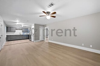 Building Photo - Unit A