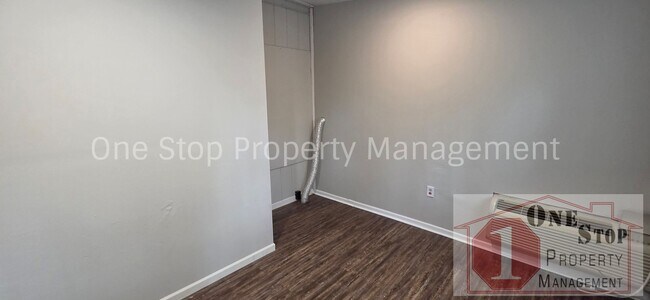 Building Photo - 5441 E 27th St