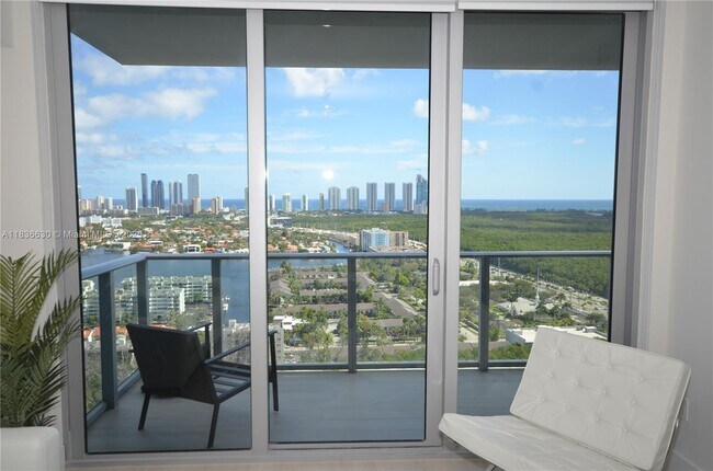 Building Photo - 16385 Biscayne Blvd