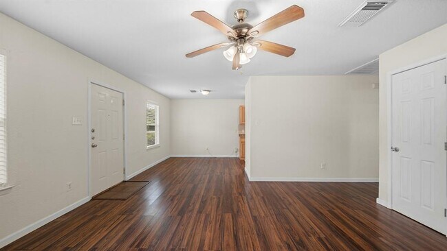 Building Photo - 2216 Avenue F