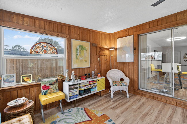 Building Photo - Island Living Made Easy — Remodeled 2BR Home, Fully Fenced Yard Near Downtown St. Pete