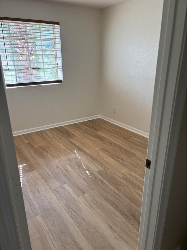 Building Photo - 4632 Danson Way