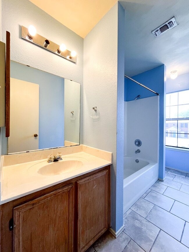 Building Photo - Available NOW!!!! Gorgeous 2 story, 3 bedroom, 2.5 bath, 2 car garage home with garage door opene...