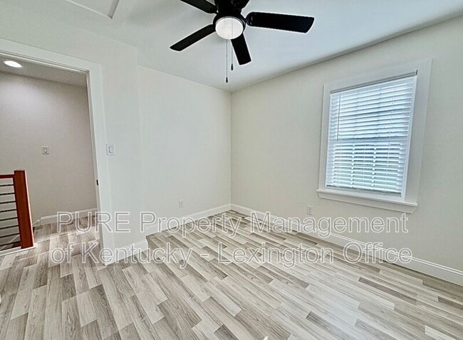 Building Photo - 305 Lake St