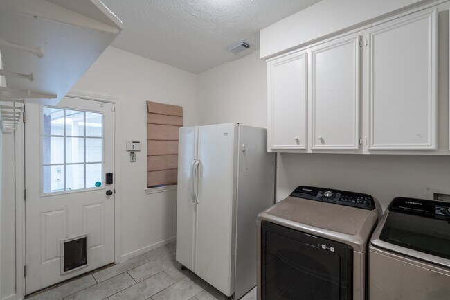 Building Photo - 14207 Vista Mar Cir