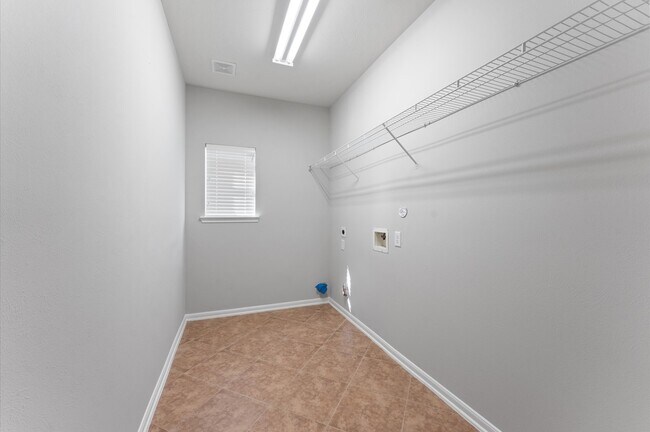 Building Photo - 8523 Sweetstone Field Ct