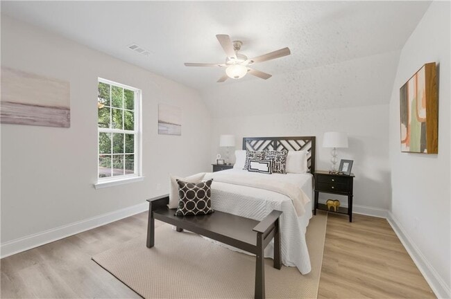 Building Photo - 180 Summit Ave SE