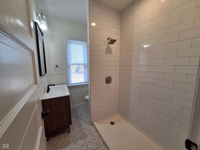 Building Photo - 1430 E Ohio St