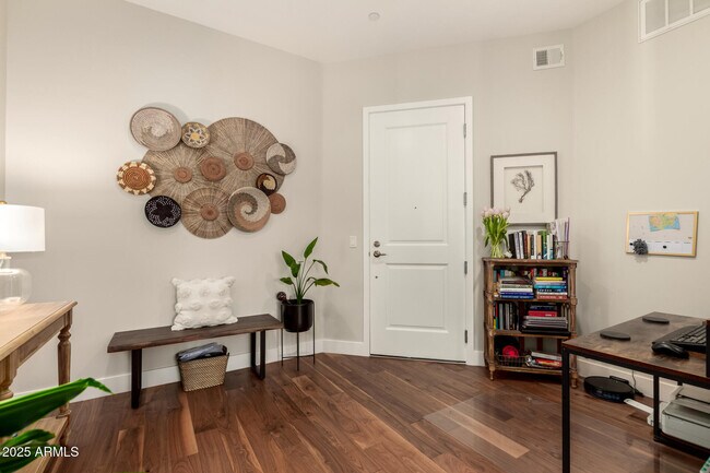 Building Photo - 7300 E Earll Dr