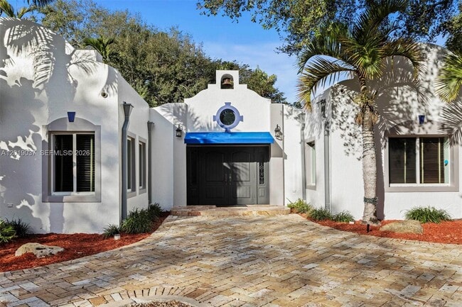 Building Photo - 7975 Sunset Dr