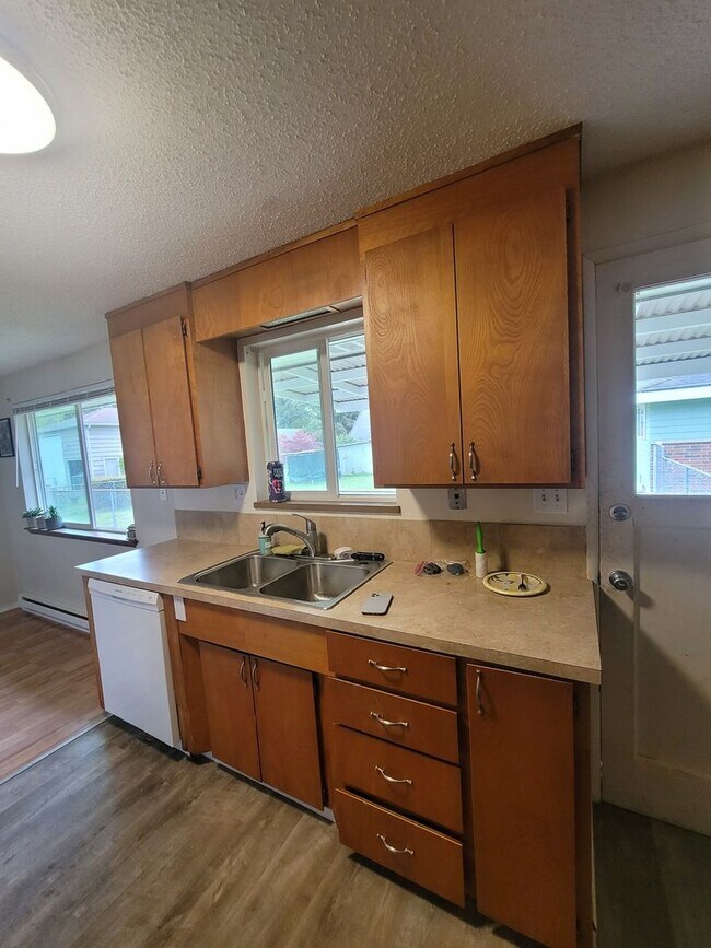 Building Photo - Auburn duplex rambler home for rent -  2 b...