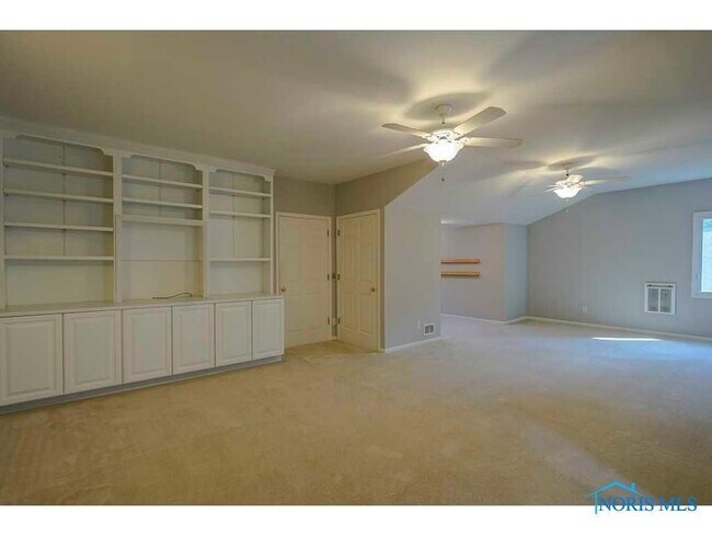 Building Photo - 3783 Hillandale Rd