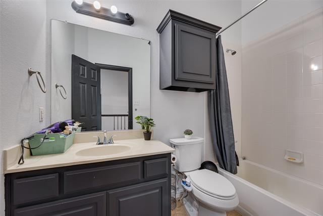 Building Photo - 13901 Sparrow Hill Dr