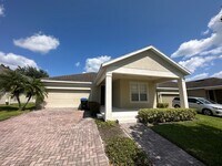 Building Photo - BEAUTIFUL SPACIOUS 3 BEDROOM 2  BATH SINGL...