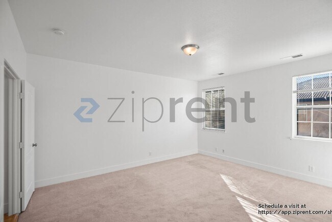 Building Photo - 207 Barcelona Dr