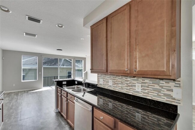 Building Photo - 7322 S Trask St