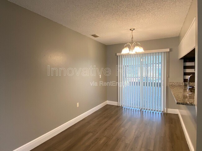 Building Photo - 1025 Derbyshire Dr