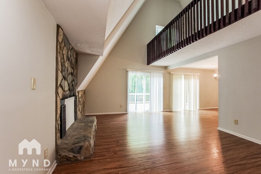 Building Photo - 12208 Rock Canyon Dr