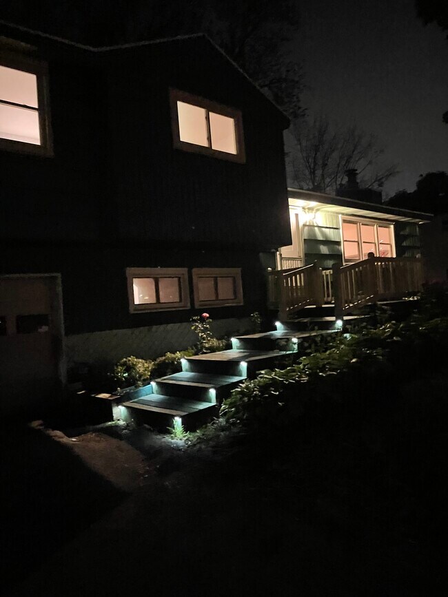 Building Photo - 6 Juniper Ln