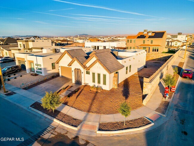 Building Photo - 2300 Tierra Zaria