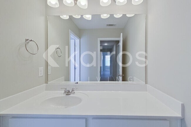 Building Photo - 7355 Foggy River Dr