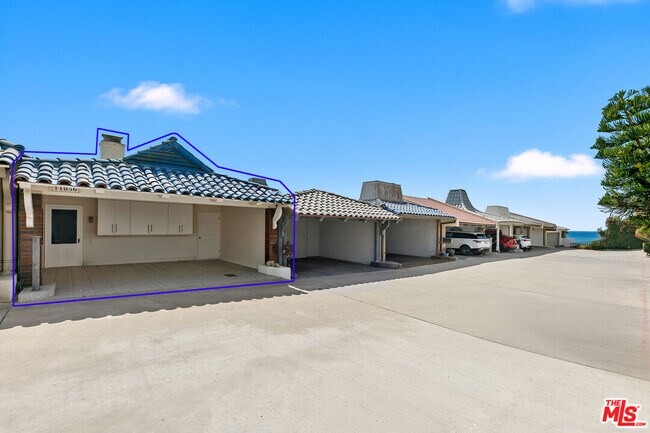Building Photo - 11856 S Beach Club Way