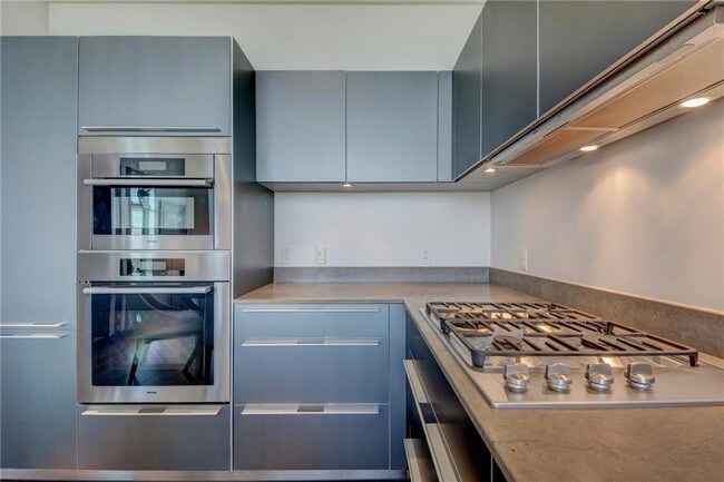 Building Photo - 210 Lavaca St