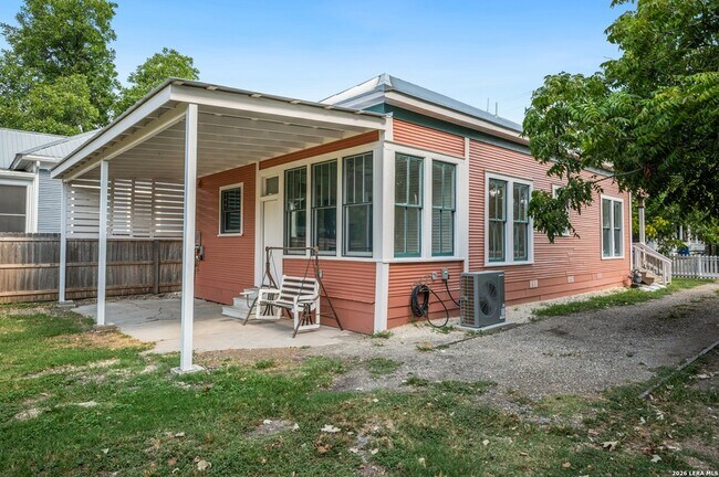 Building Photo - 312 Leigh St