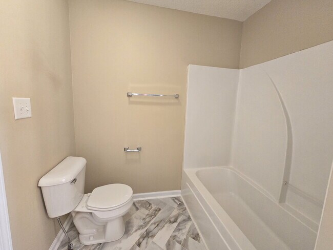 Building Photo - 541 D Patriot Park Court Clarksville, TN 37042