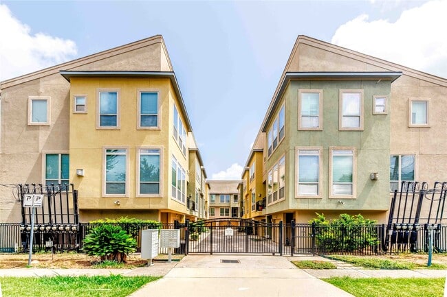Building Photo - 5518 Crooms St
