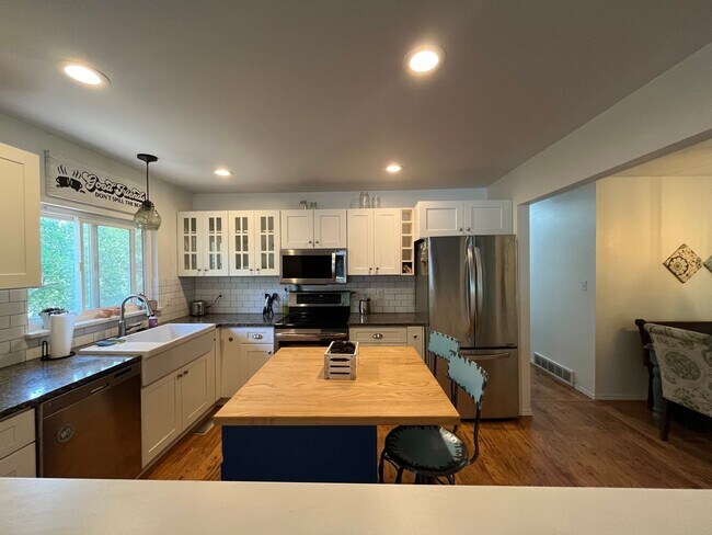 Building Photo - Adorable Home in West Fort Collins