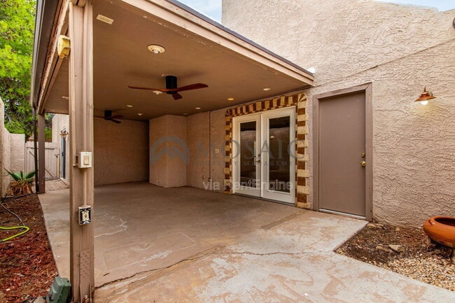 Building Photo - 17255 Ledferd Ln