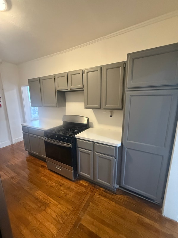 Building Photo - 194 Main St