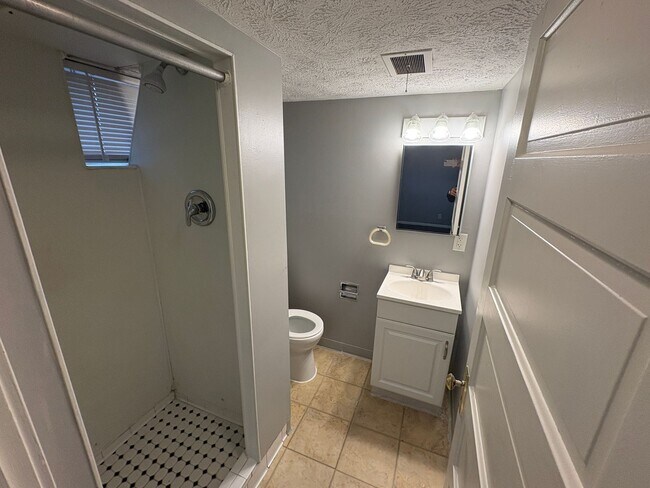 Building Photo - 4145 Randolph St