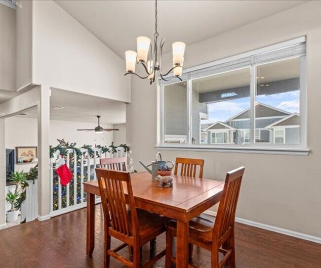 Building Photo - Modern 4-Bedroom Home in Desirable Promontory Neighborhood - Pet Friendly