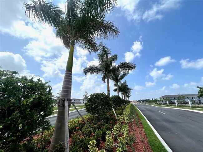 Building Photo - 429 NE 12th St