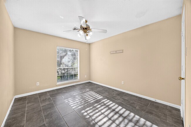 Building Photo - 5814 Eldridge Glen Dr