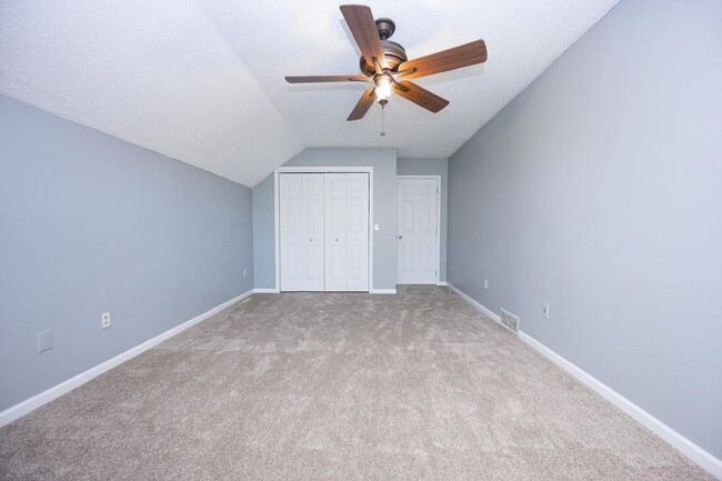 Building Photo - 2654 Ferchen St