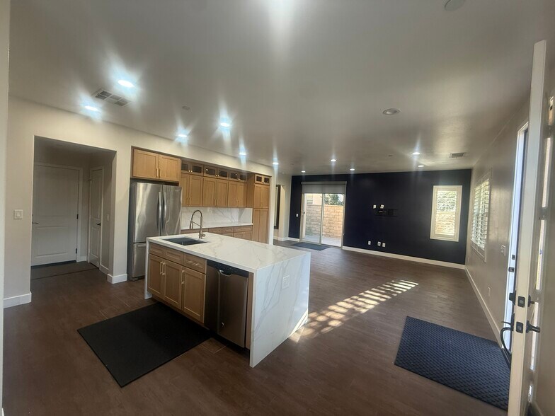 Building Photo - 21725 Bene Dr