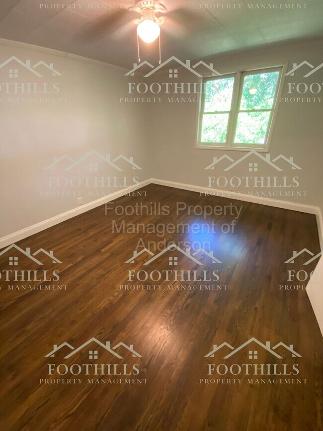 Building Photo - 106 Hanks Cir