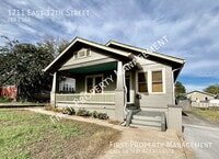 Building Photo - 1711 E 12th St