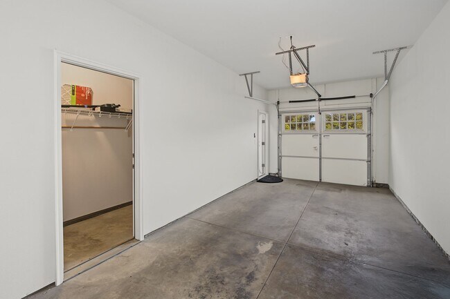 Building Photo - 106 Essex Ln