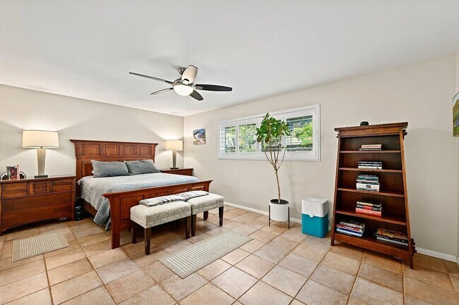 Building Photo - 462 Dewane Dr