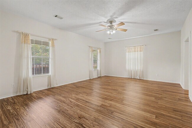 Building Photo - 26190 Walnut Burl